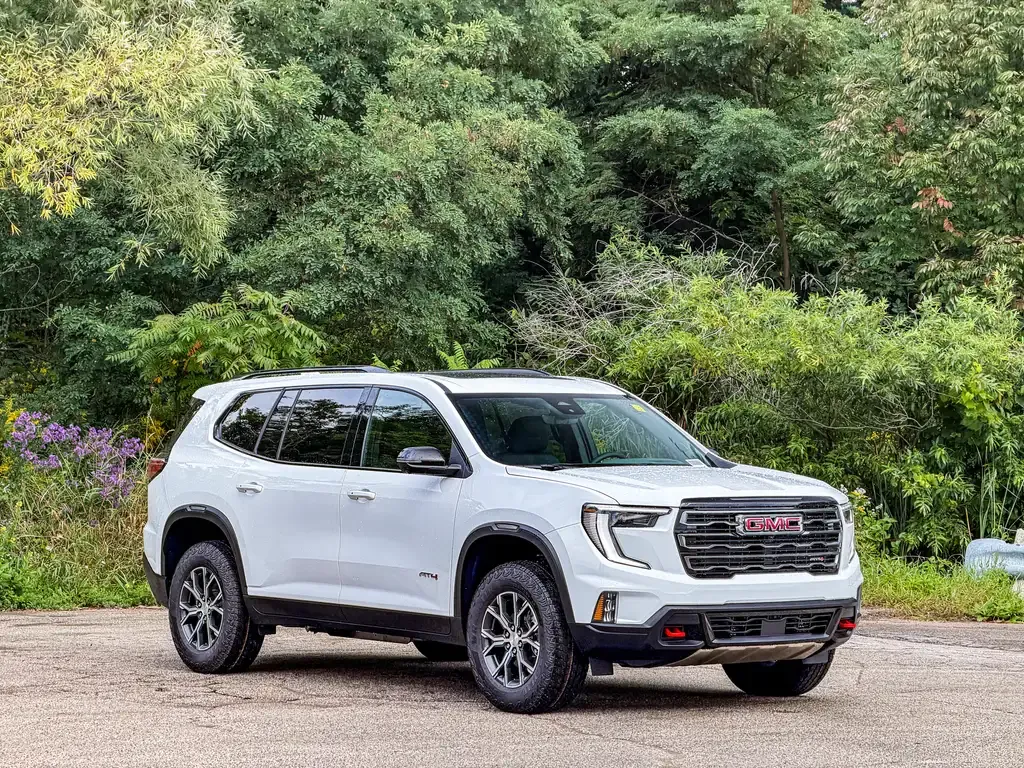 GMC Acadia 2027 photo 3