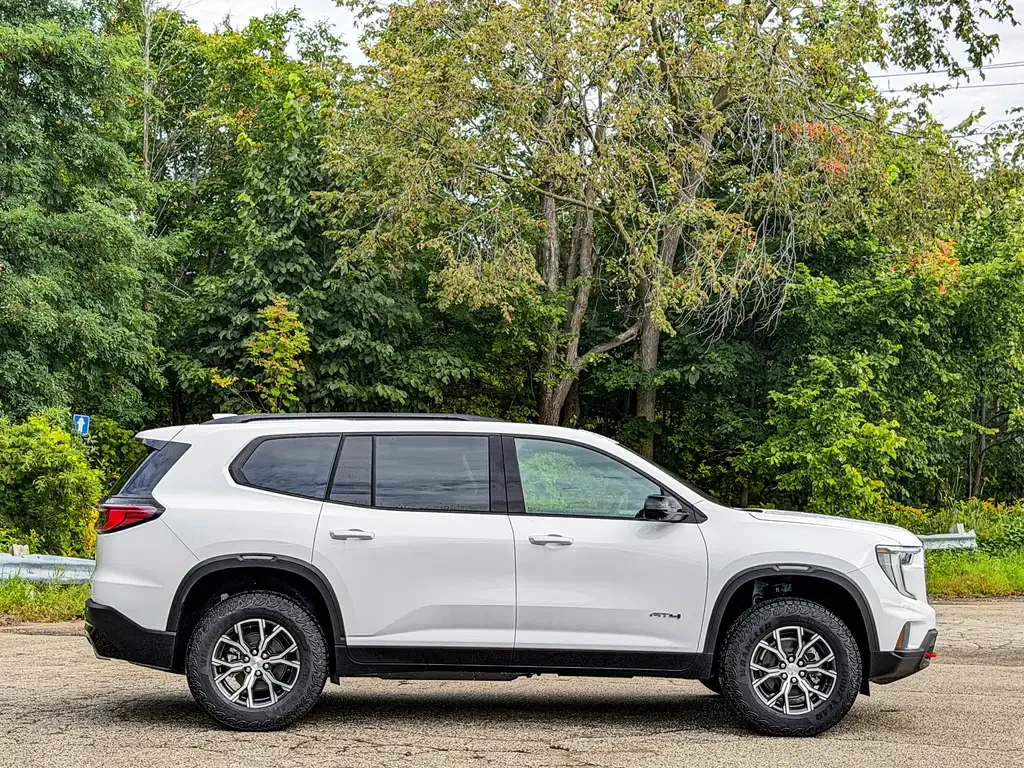 GMC Acadia 2027 photo 5
