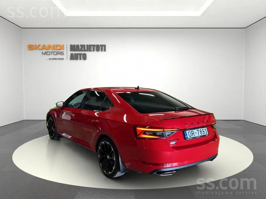 Skoda Superb 2021 photo 4