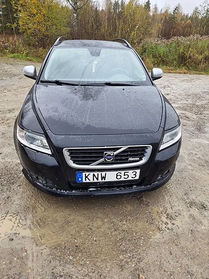 Volvo V50 2010 photo 2