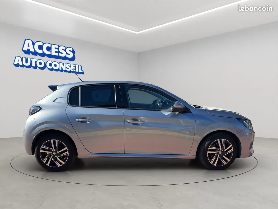 Peugeot 208 2021 photo 3
