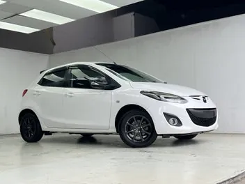 Mazda Demio 2013 photo 5