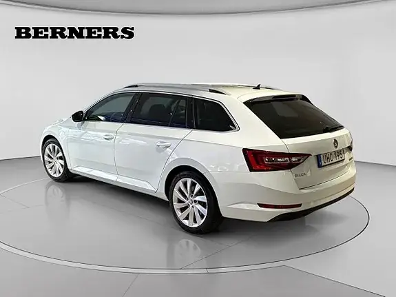 Skoda Superb 2016 photo 3