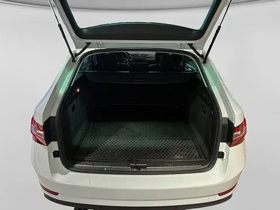 Skoda Superb 2016 photo 5