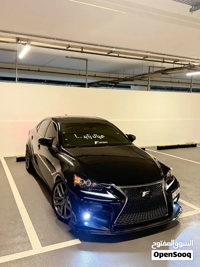 Lexus Is 250 2015 photo 2