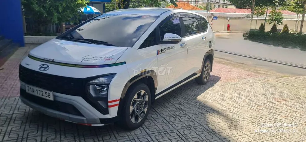 Hyundai Stargazer
