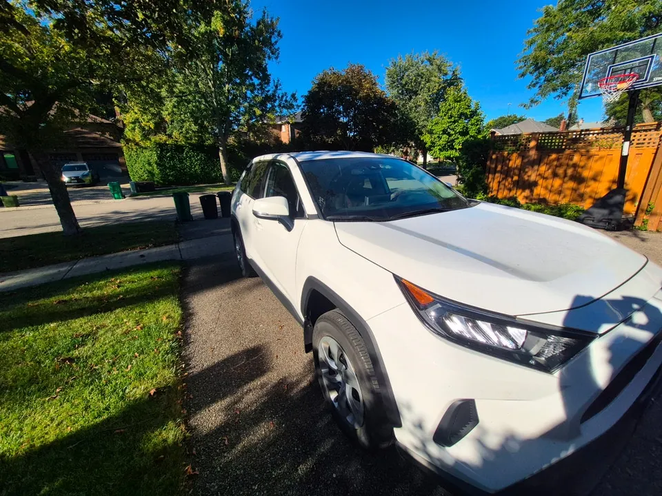 Toyota Rav4 2023 photo 2