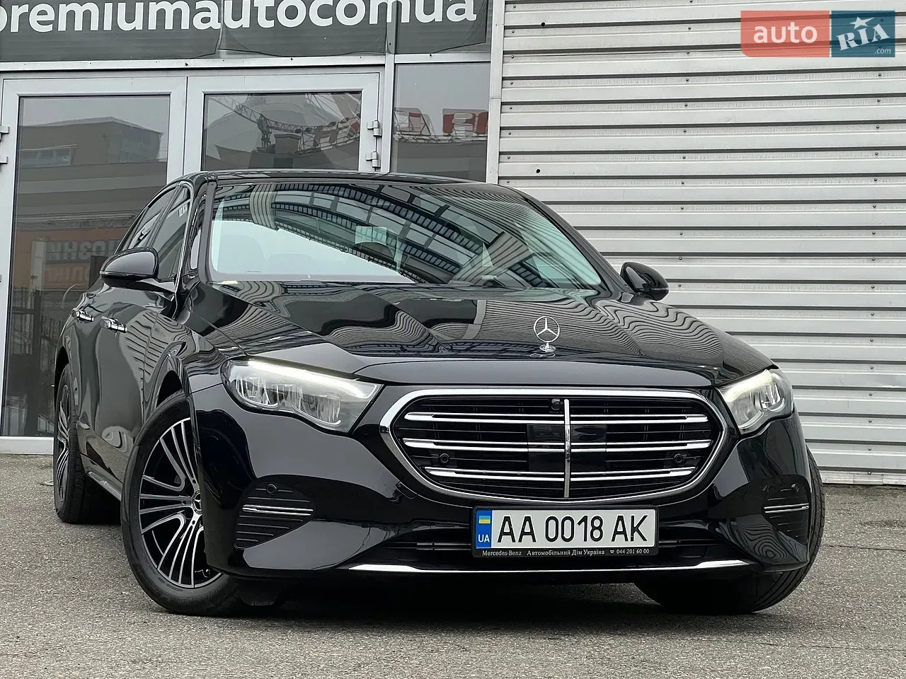 Mercedes-Benz E-Class 2024 photo 2