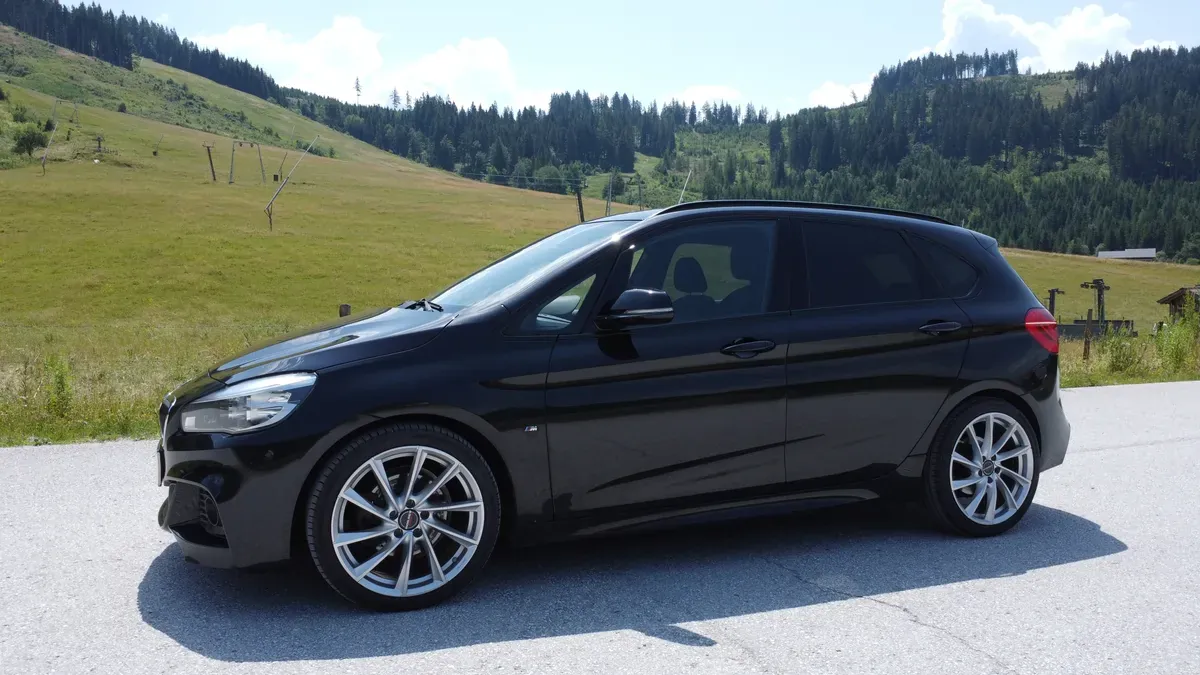 BMW 2 Series 2015 photo 2