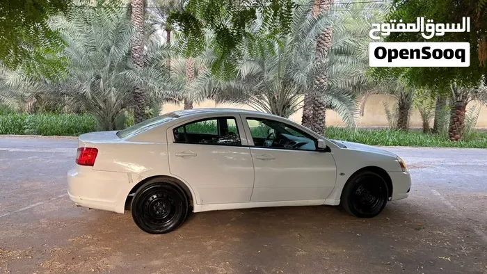 Mitsubishi Galant 2009 photo 4