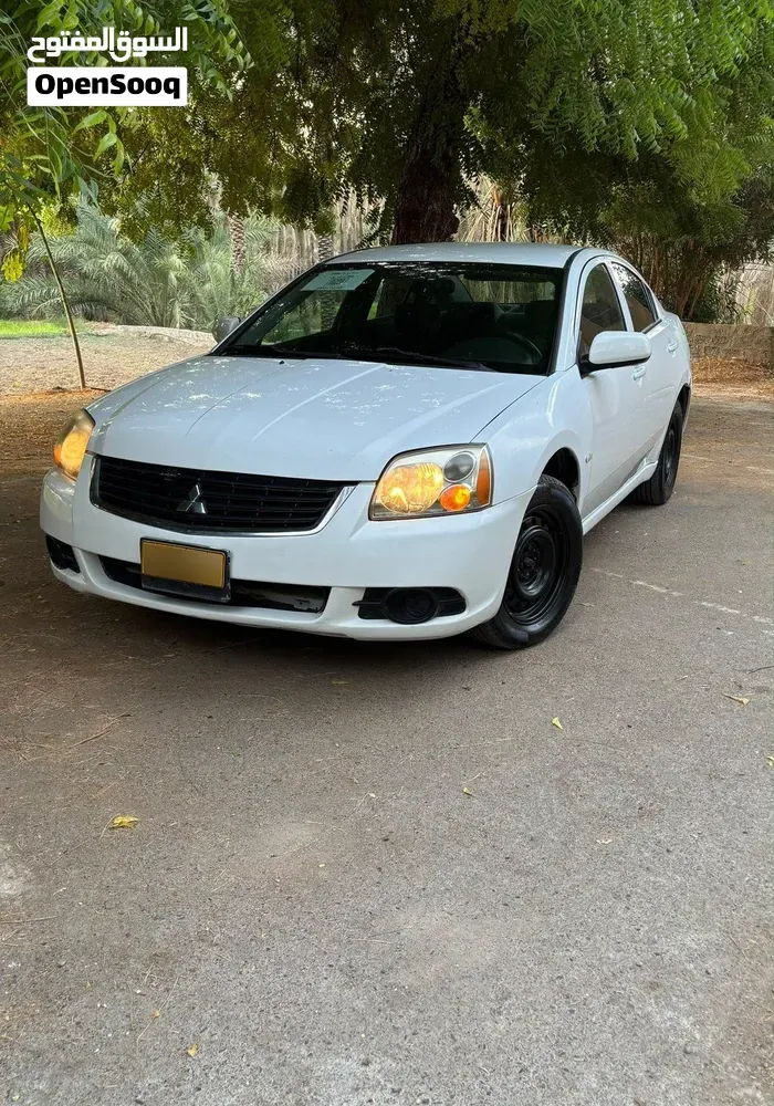 Mitsubishi Galant