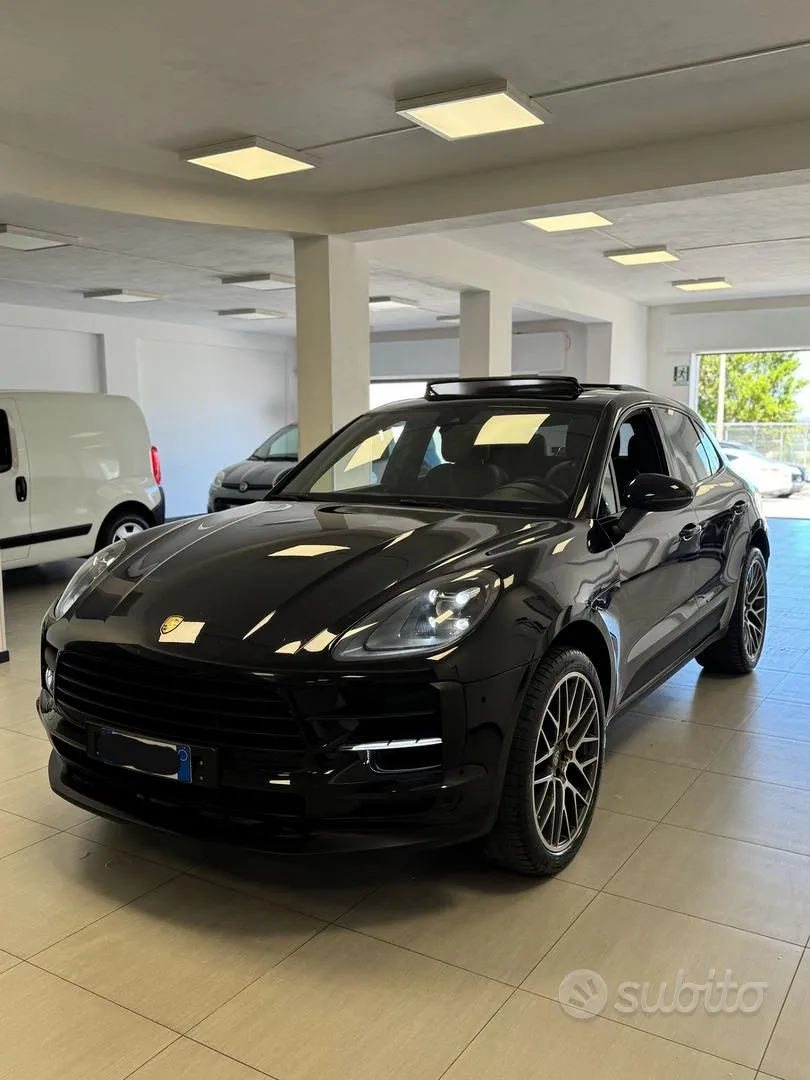 Porsche Macan 2021 photo 2