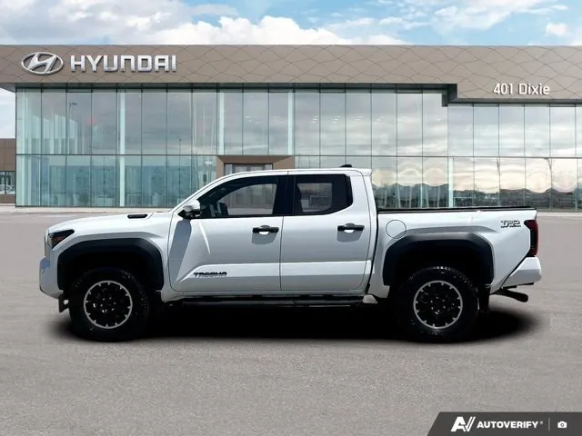 Toyota Tacoma 2025 photo 2