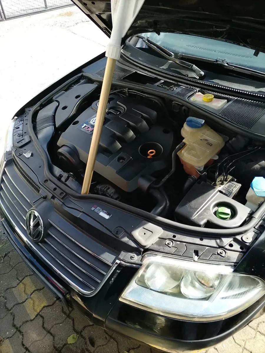 Volkswagen Passat 2002 photo 2