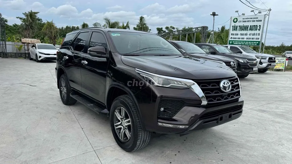 Toyota Fortuner 2022 photo 5