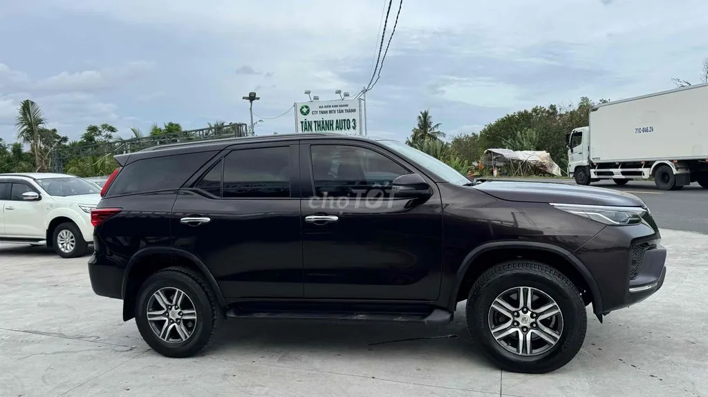 Toyota Fortuner 2022 photo 2