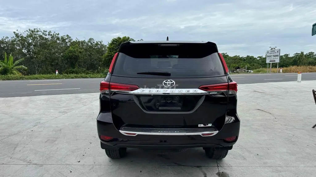 Toyota Fortuner 2022 photo 4