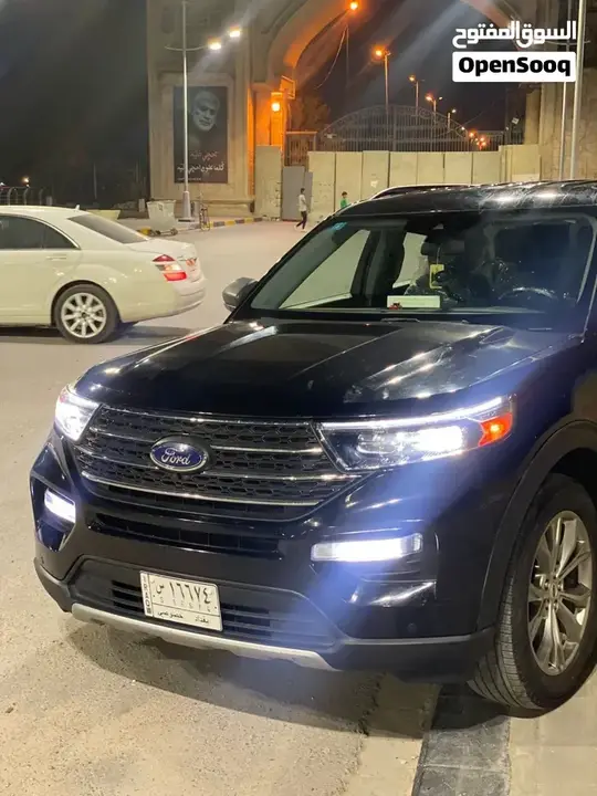 Ford Explorer 2022 photo 2