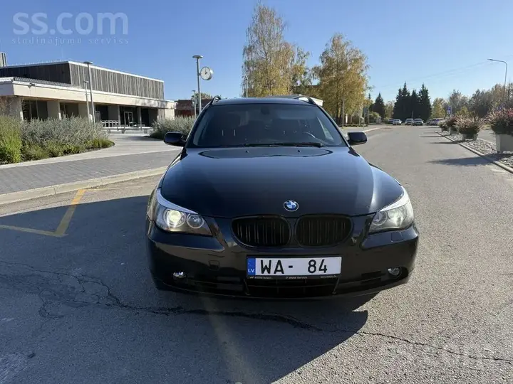 BMW 530 2005 photo 2