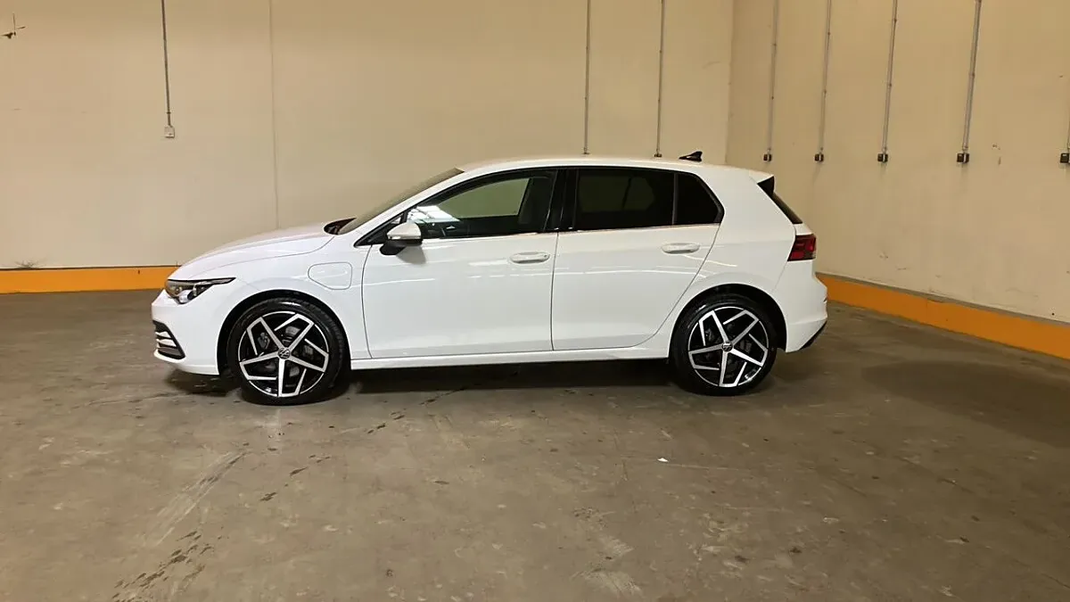Volkswagen Golf 2022 photo 3
