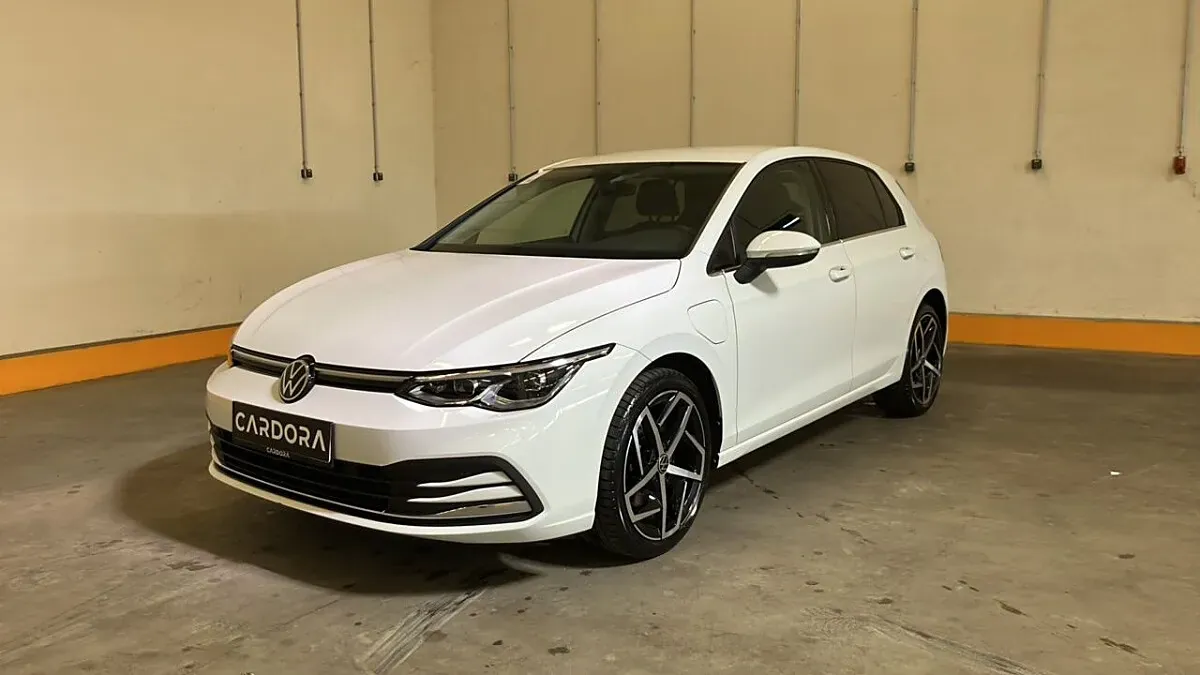 Volkswagen Golf 2022 photo 2
