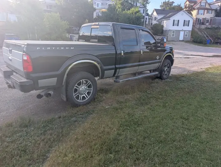 Ford F350 2016 photo 2