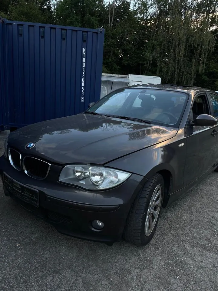 BMW E87 116I
