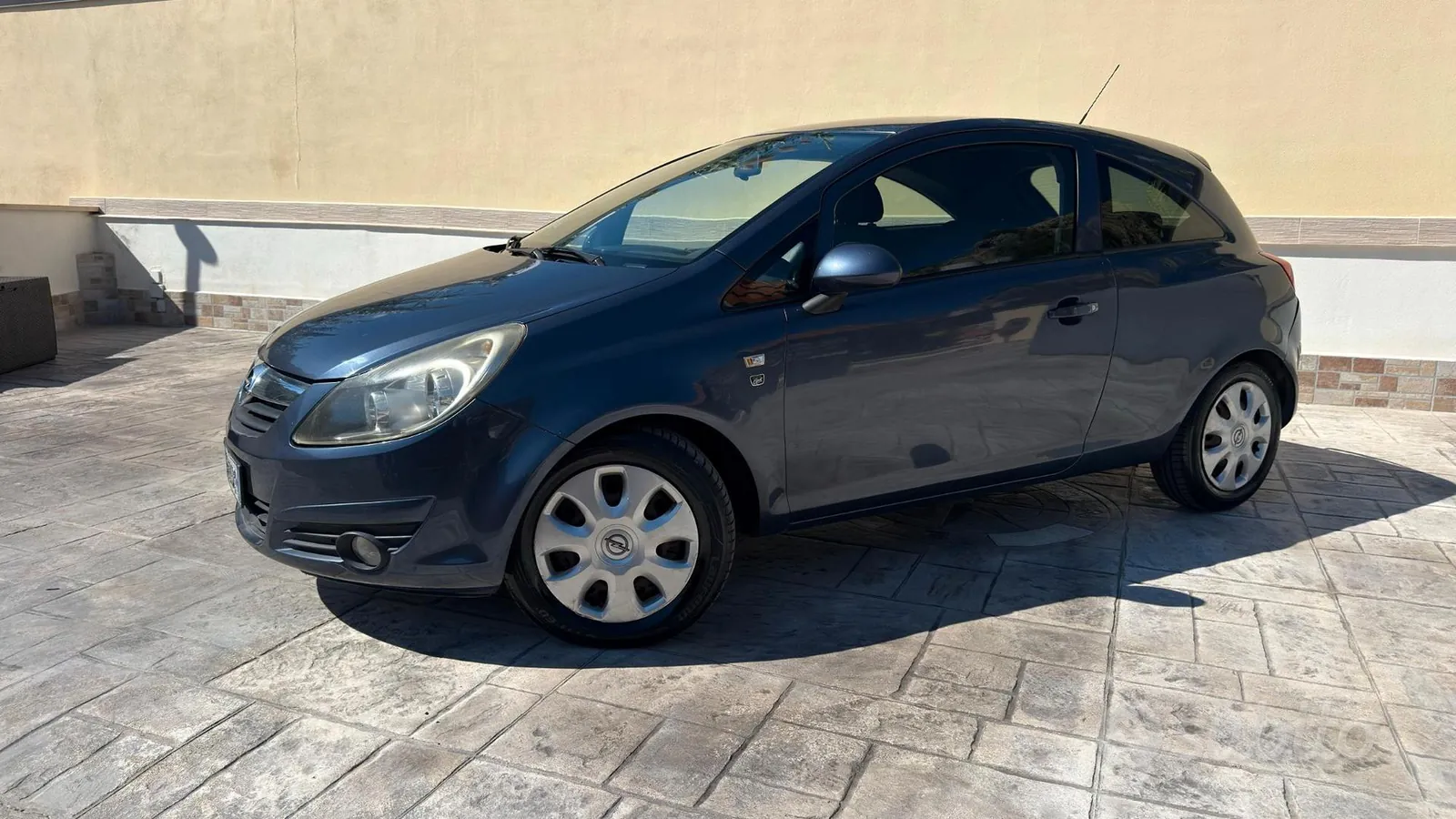 Opel Corsa 2010 photo 3