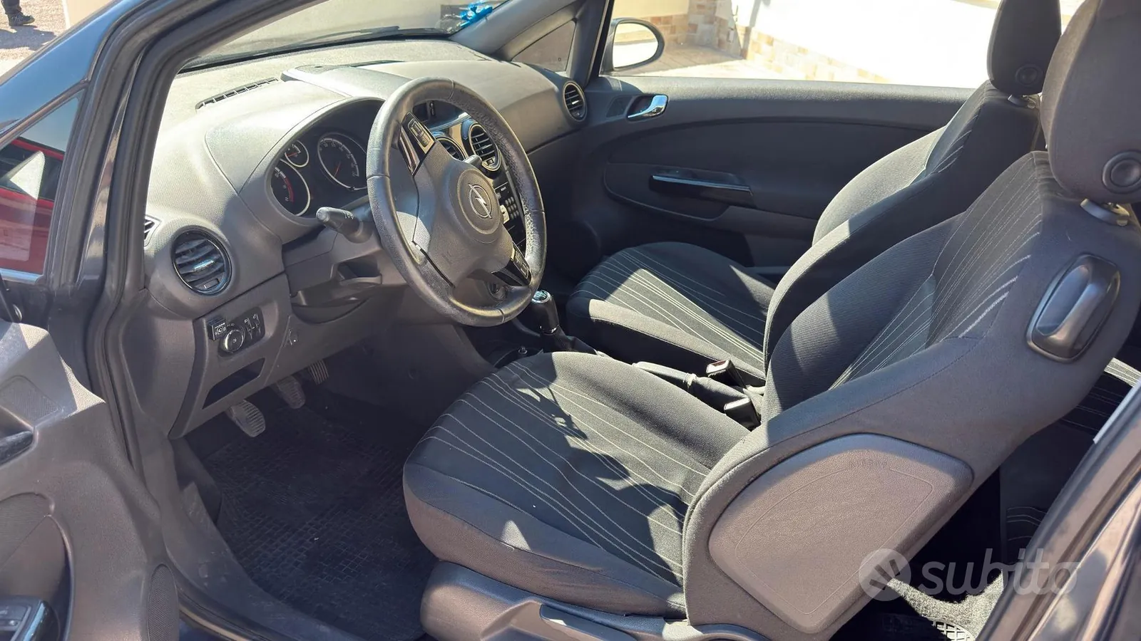 Opel Corsa 2010 photo 5