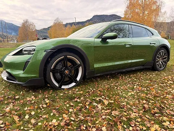 Porsche Taycan 4