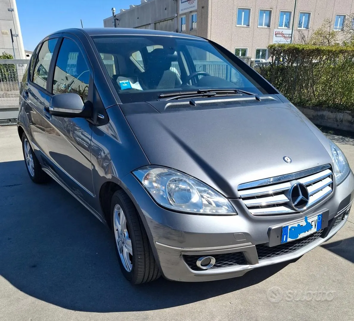 Mercedes-Benz A-Class 2011 photo 4