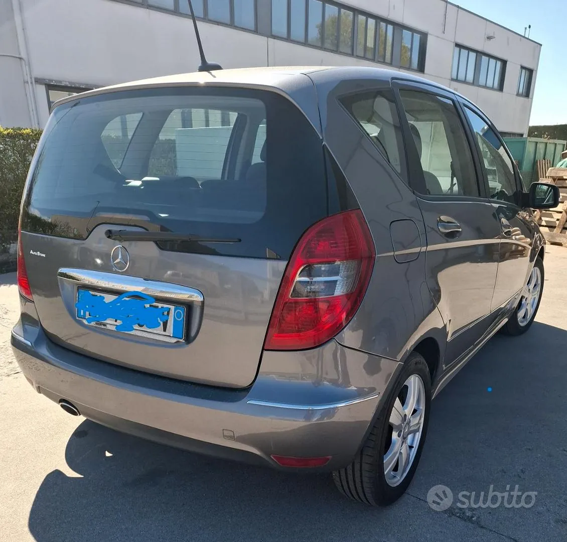 Mercedes-Benz A-Class 2011 photo 3