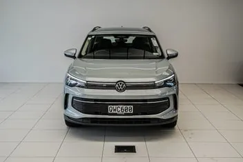 Volkswagen Tiguan 2024 photo 2