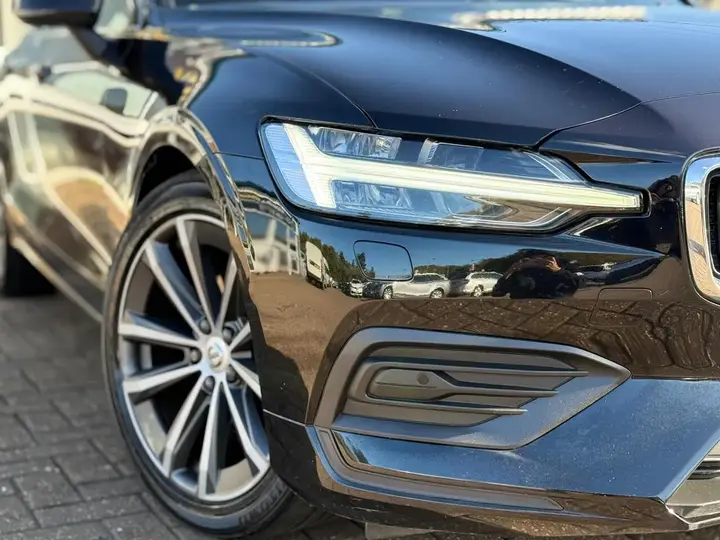 Volvo V60 2021 photo 5