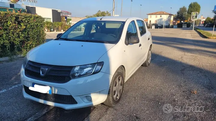 Dacia Sandero 2013 photo 2