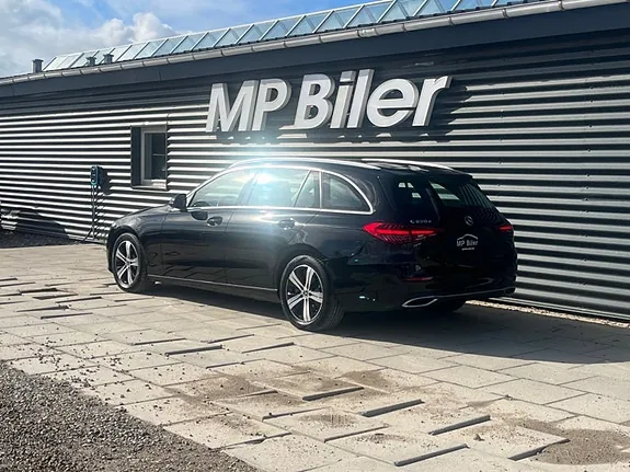 Mercedes-Benz C220 D 2023 photo 4