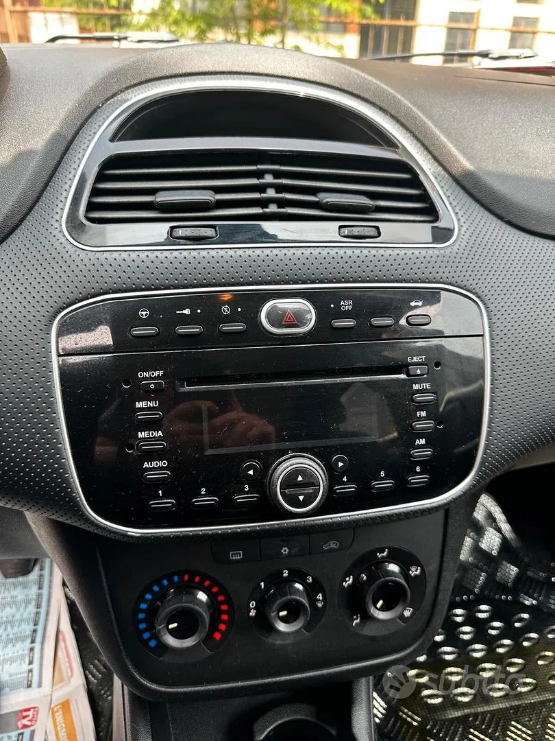 Fiat Punto Evo 2011 photo 5