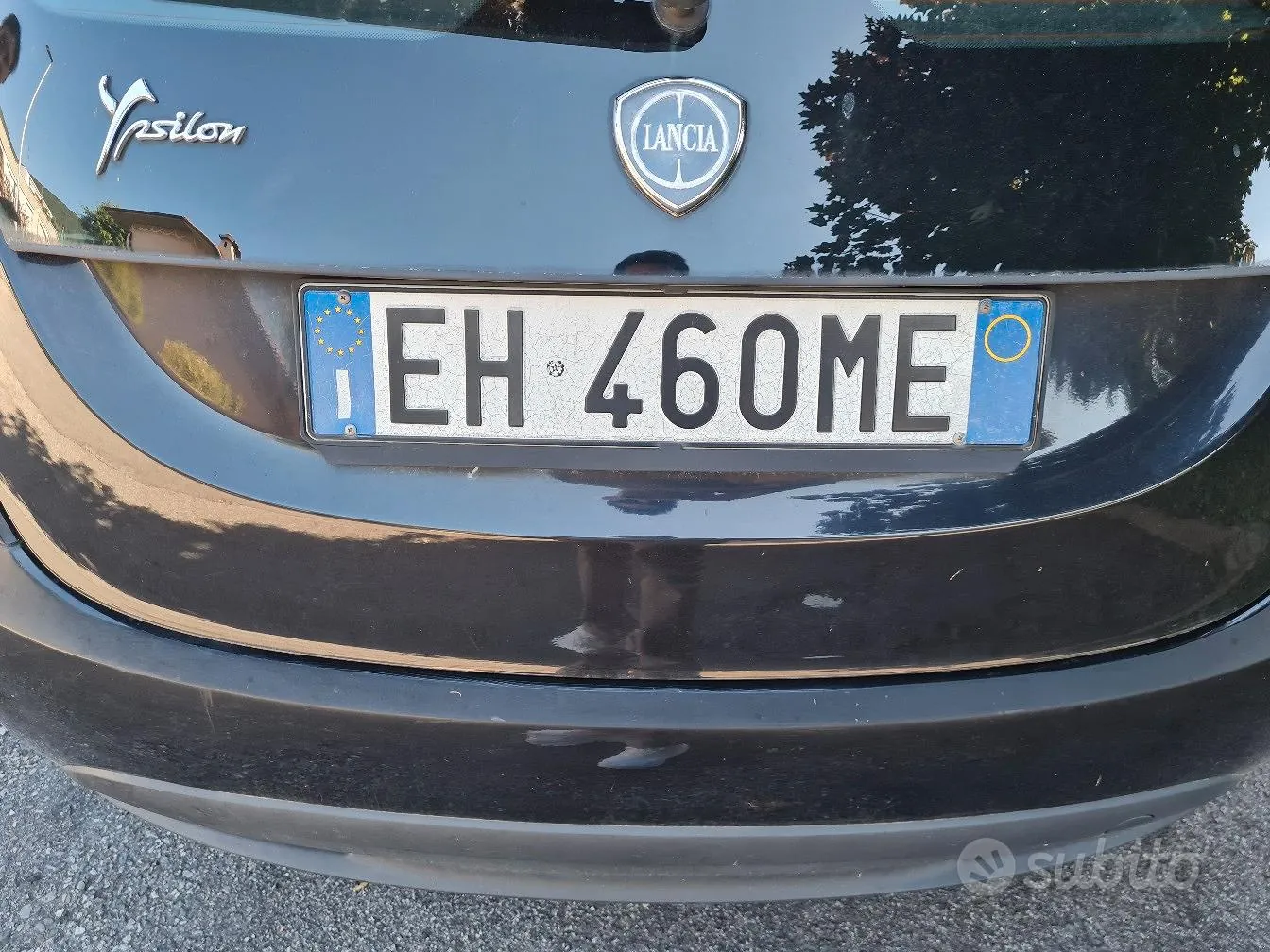 Lancia Ypsilon