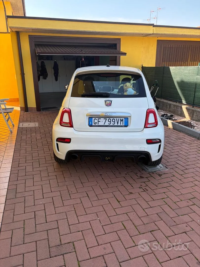 Abarth 595 2021 photo 2