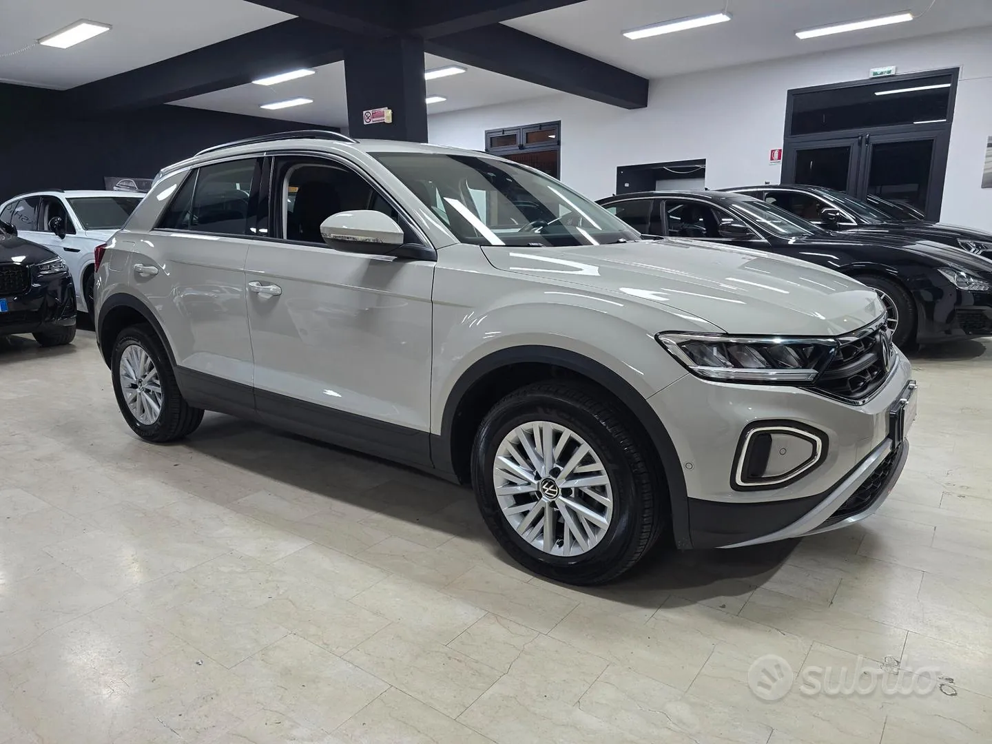Volkswagen T-Roc 2023 photo 4
