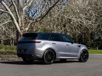 Land Rover Range Rover Sport 2023 photo 3