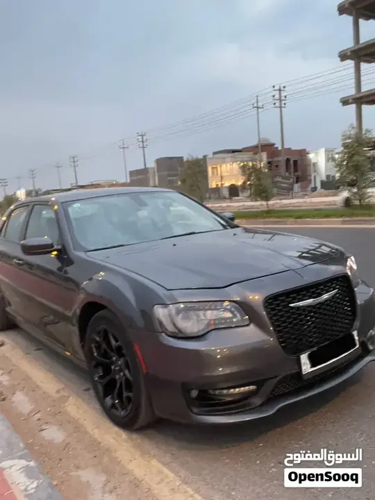 Chrysler 300 2019 photo 2