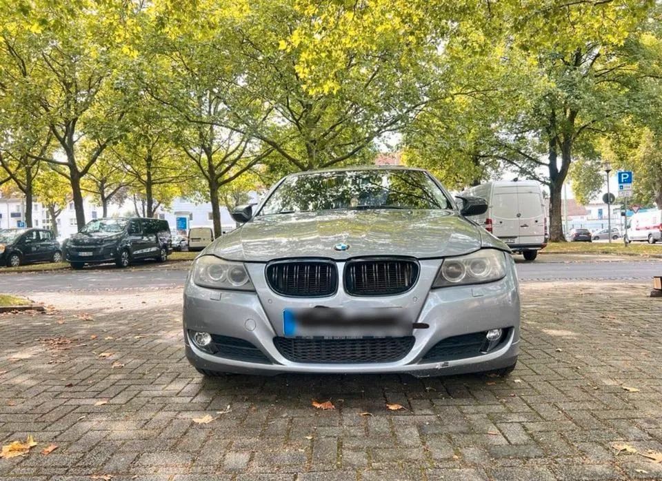 BMW 320D E90