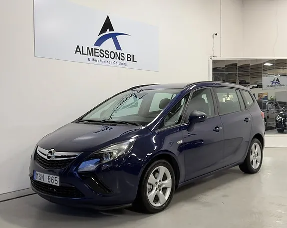 Opel Zafira Tourer 2012 photo 2