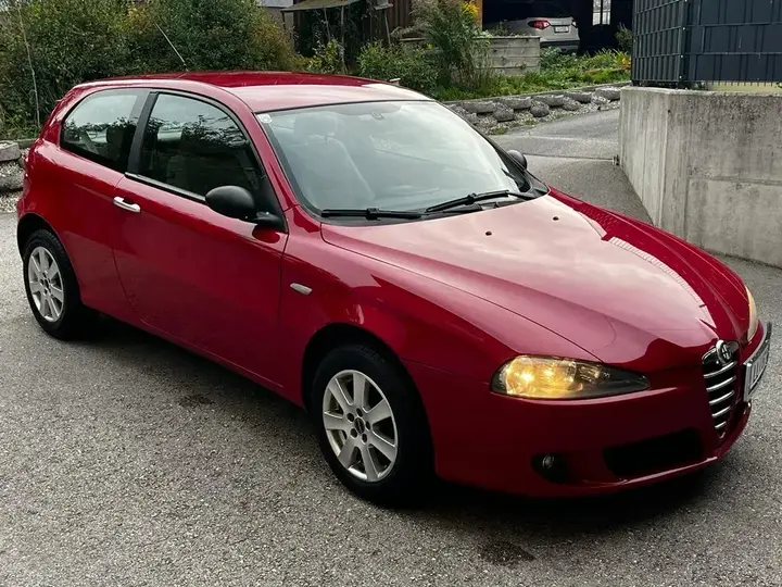 Alfa Romeo 147 2006 photo 2