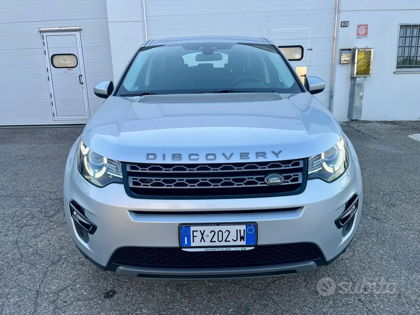 Land Rover Discovery Sport 2019 photo 2