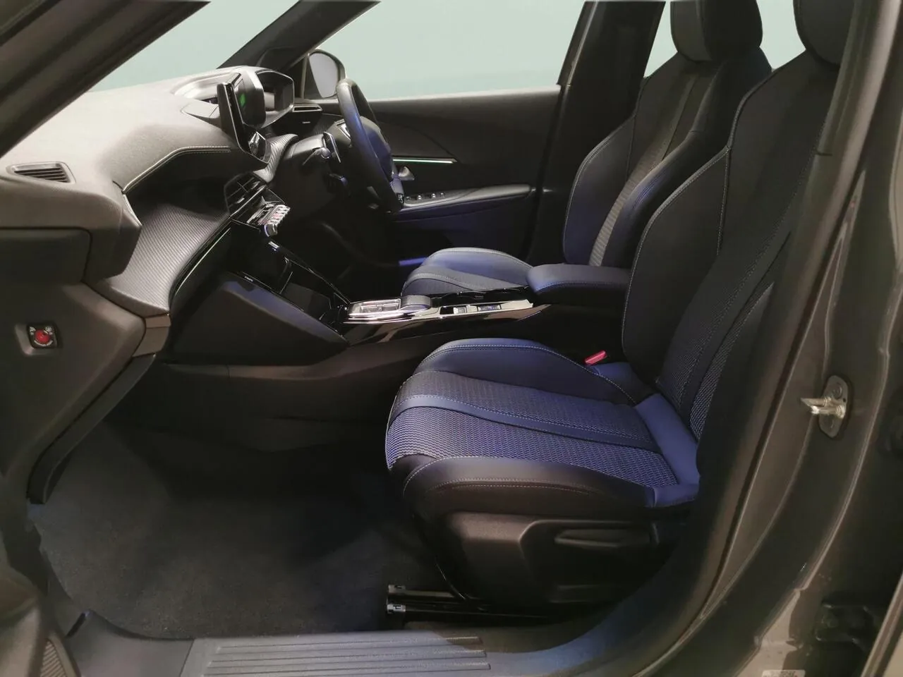 Peugeot 2008 2023 photo 4