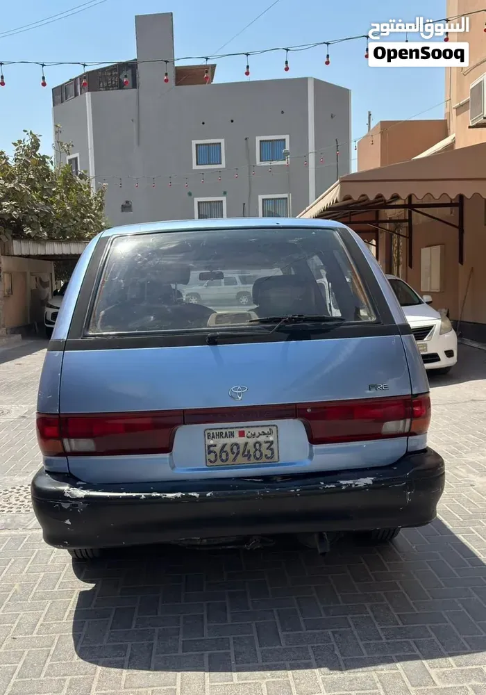 Toyota Previa 1995 photo 2