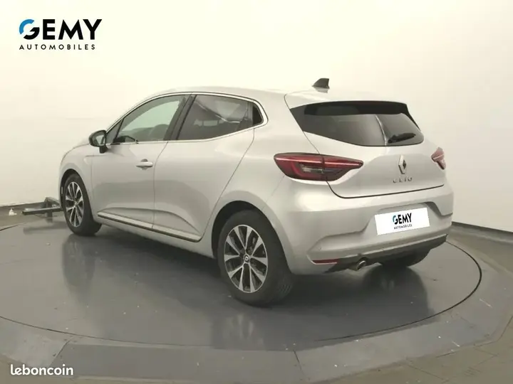 Renault Clio 2023 photo 3