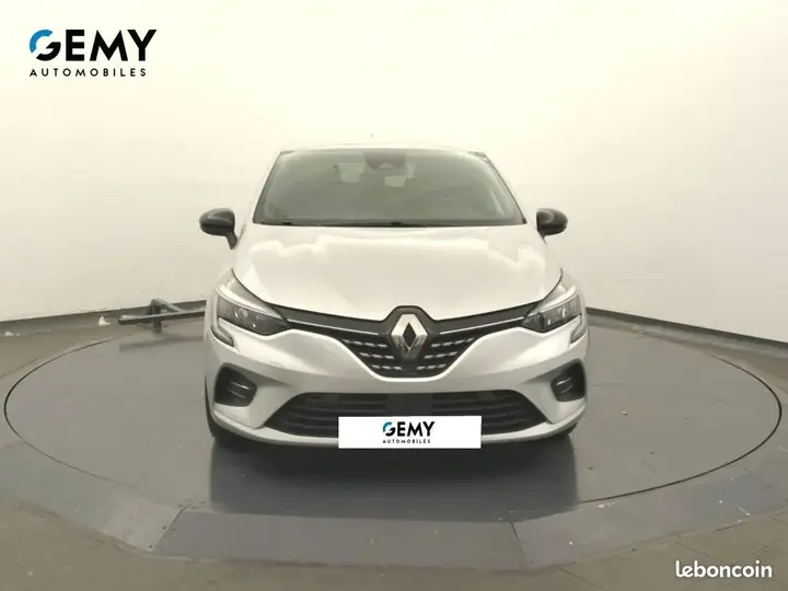 Renault Clio 2023 photo 5